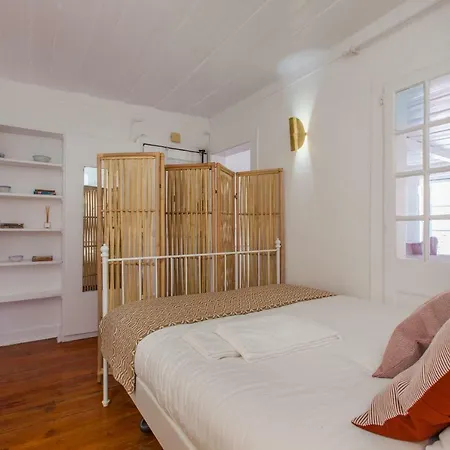 Alfama Sunny & Typical Apartment, By Timecooler Lissabon