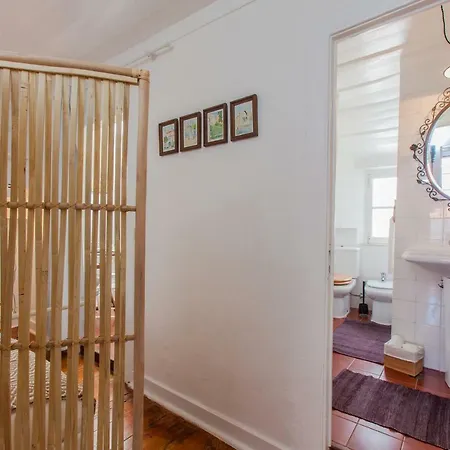 Alfama Sunny & Typical Apartment, By Timecooler Apartmán *