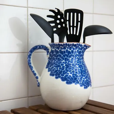 Alfama Sunny & Typical Apartment, By Timecooler *