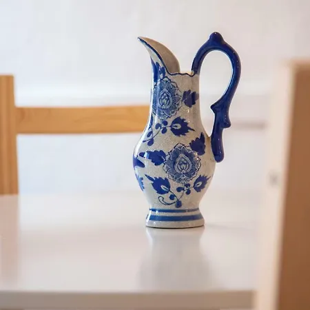 Alfama Sunny & Typical Apartment, By Timecooler Апартаменти