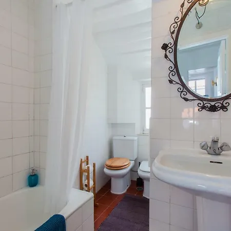 Alfama Sunny & Typical Apartment, By Timecooler Lägenhet *