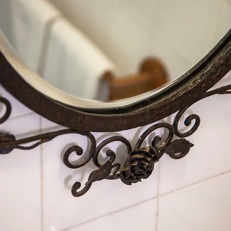 Alfama Sunny & Typical Apartment, By Timecooler