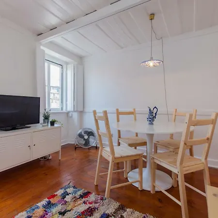 アパート Alfama Sunny & Typical Apartment, By Timecooler リスボン