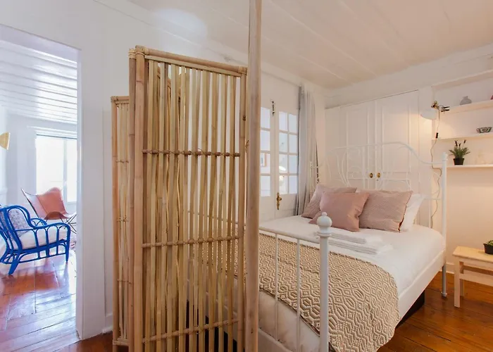 Alfama Sunny & Typical Apartment, By Timecooler Lisboa