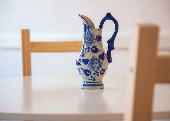 Alfama Sunny & Typical Apartment, By Timecooler شقة