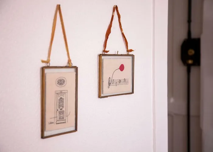 Alfama Sunny & Typical Apartment, By Timecooler