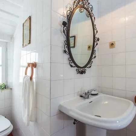 Alfama Sunny & Typical Apartment, By Timecooler Apartment Lisbon