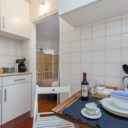 Apartament Alfama Sunny & Typical Apartment, By Timecooler *